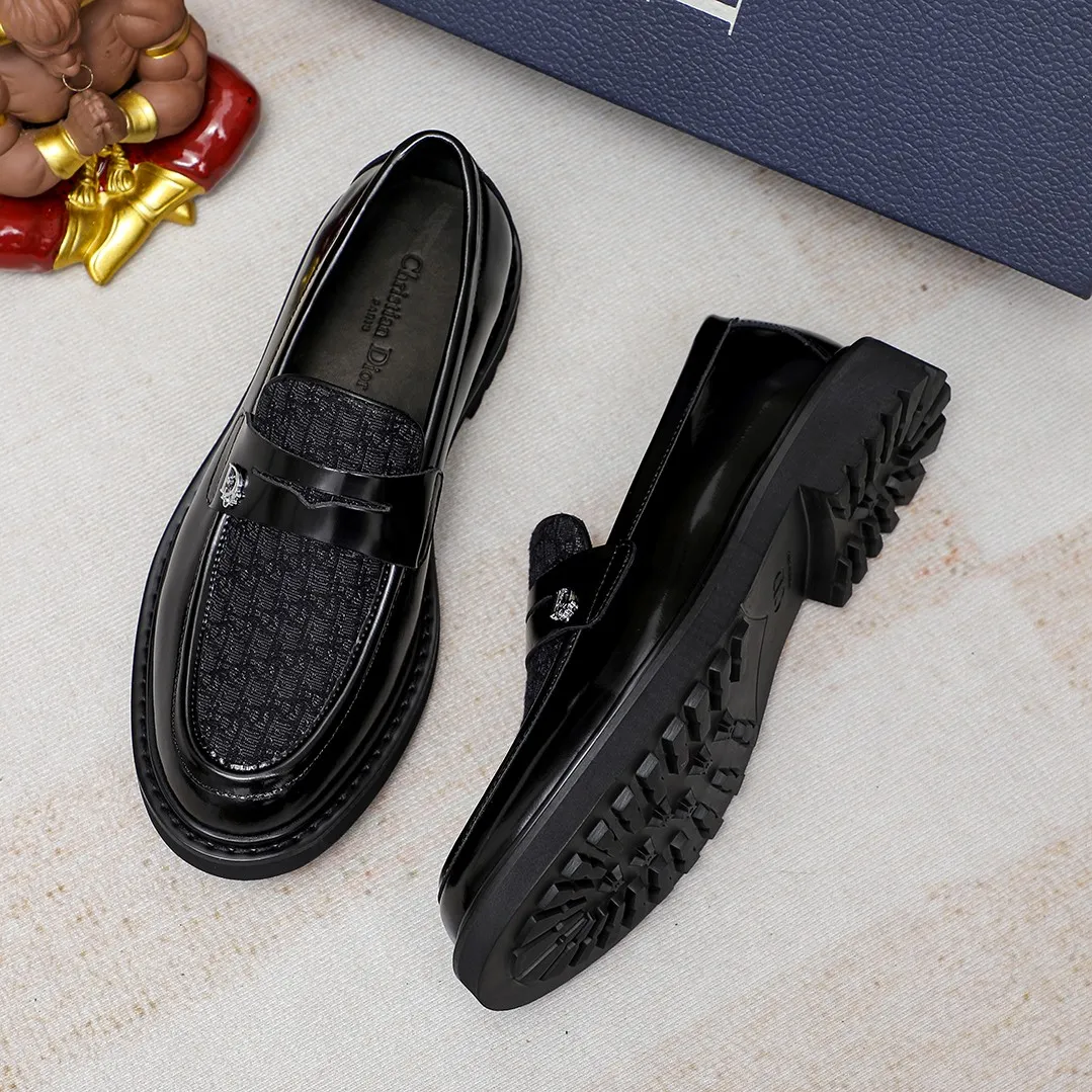Men's shoes 💰520🕷️🕷️[Dior] Dior's new casual men's shoes are launched in Hong Kong counters. Official website 1:1 production. Italian woven cowhide + water-dyed 🐂 leather lining. Designed by European and American masters. Perfect shape to create counter quality, solid color rubber wear-resistant outsole and classic dazzling toe! Super versatile and very comfortable. High-end without losing taste, fashionable and novel! ! Absolute focus! 8 colors available! Code number 38-45……